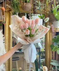 hoa tặng tốt nghiệp cho nữ