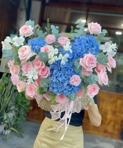 Đặt lẵng hoa sinh nhật sang trọng