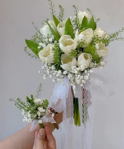 Các mẫu bó hoa cưới tulip trắng và hồng ý nghĩa