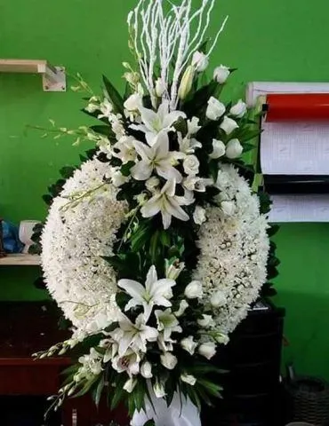 Mẫu hoa huệ trắng đám tang (giỏ hoa, lẵng hoa hoặc vòng hoa)