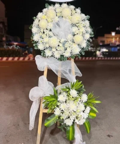 Đặt vòng hoa đám tang Bình Thạnh giá rẻ, giao nhanh chóng nhất