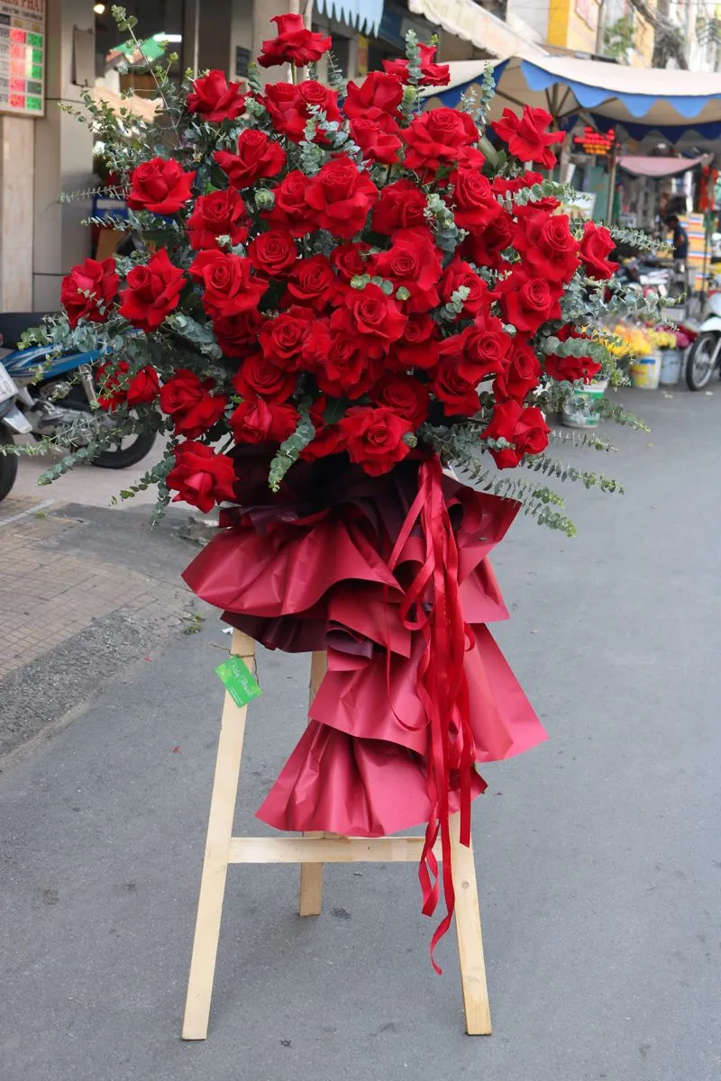 Mẫu kệ hoa 2 tầng chúc mừng khai trương hiện đại và sang trọng kệ hoa khai trương 2 tầng